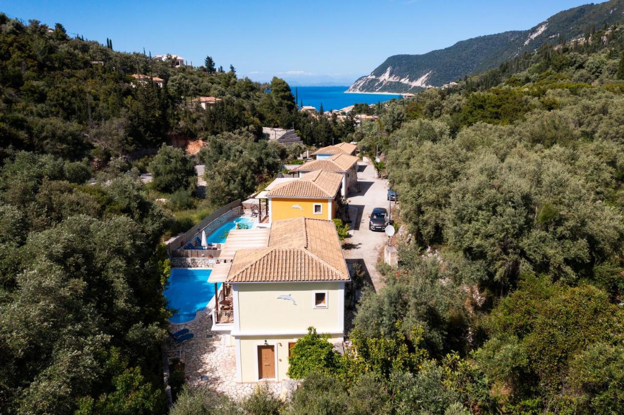 Delphinus Nefeli Apartment